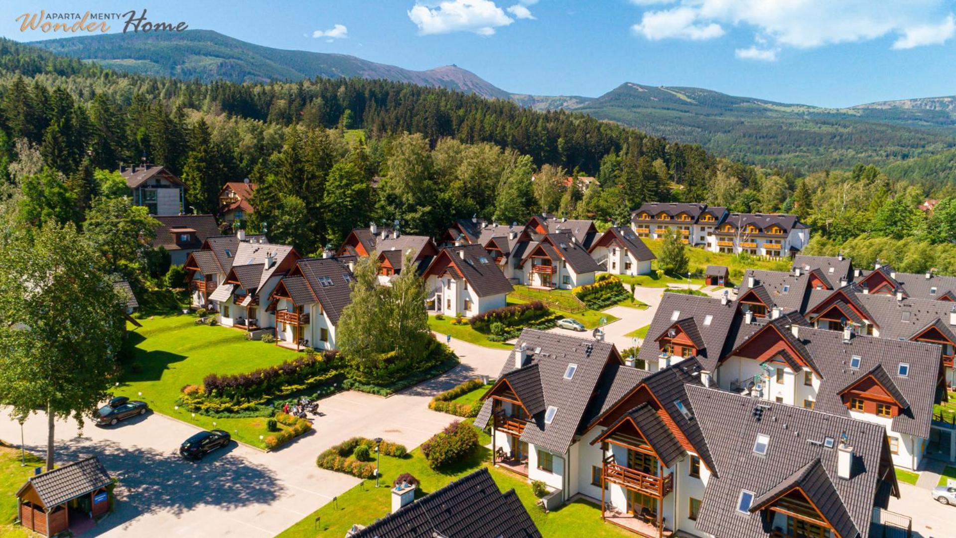 Wonder Home - Domki Gorskie Na Osiedlu Dozorowanym, Z Kominkami I Placem Zabaw Karpacz Exterior photo