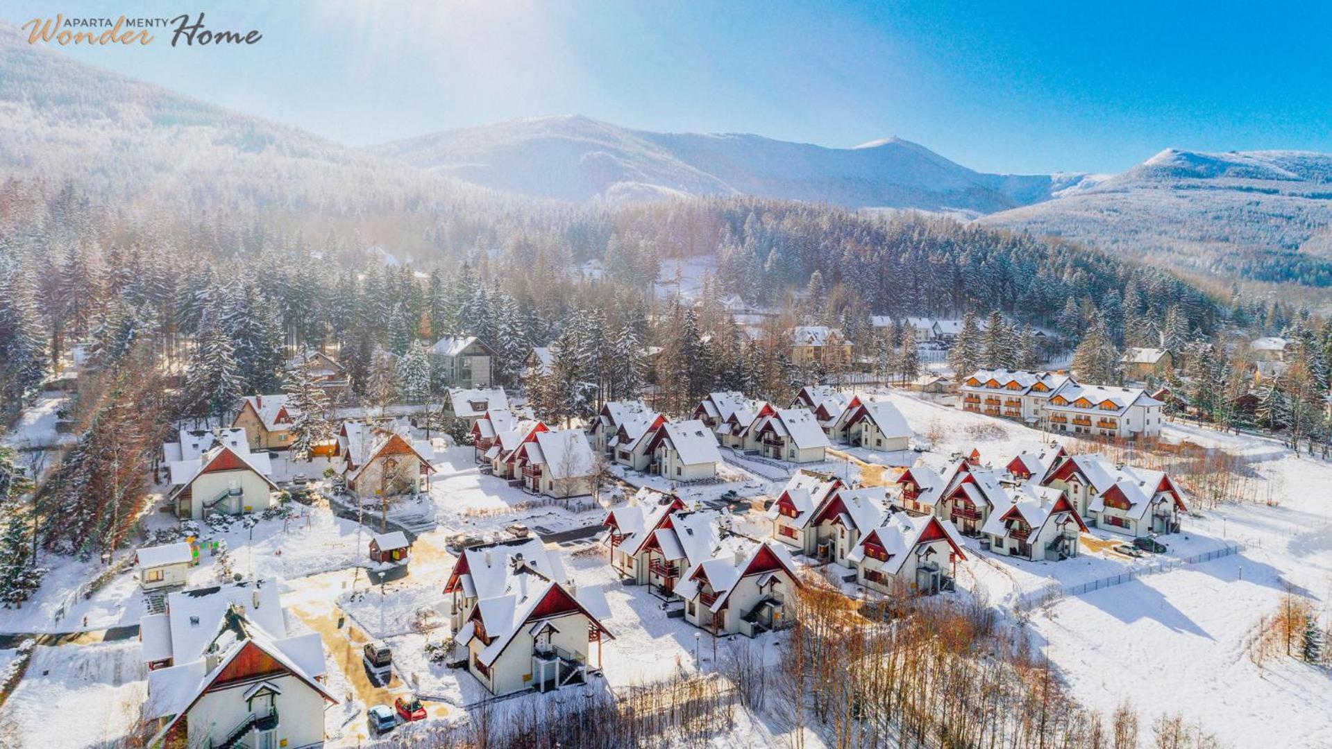 Wonder Home - Domki Gorskie Na Osiedlu Dozorowanym, Z Kominkami I Placem Zabaw Karpacz Exterior photo